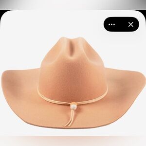 Free People, Lack of Color, peach 100% Australian wool cattleman’s crease hat